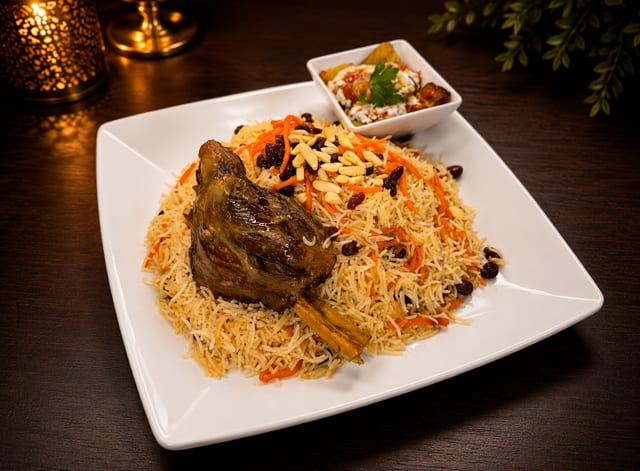Qaboli.